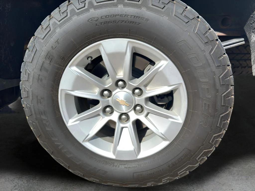 Used 2022 Summit White Chevrolet LT image 8