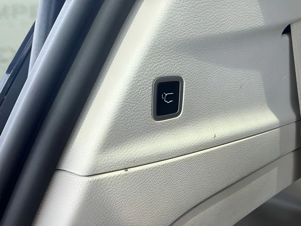 Used 2023 Gray Chrysler Touring L image 29