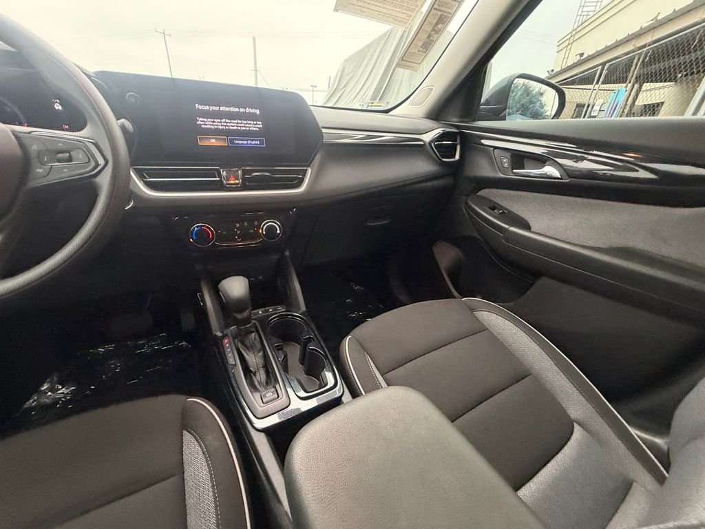 Used 2025 Black Chevrolet LT image 15
