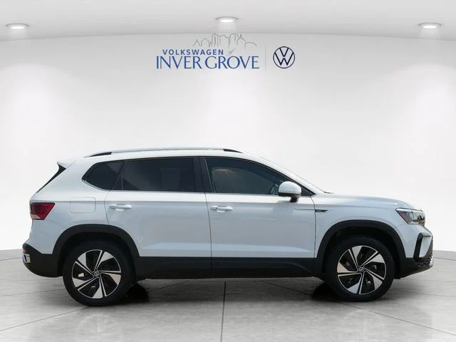 Certified Used 2023 White Volkswagen 1.5T SE image 8