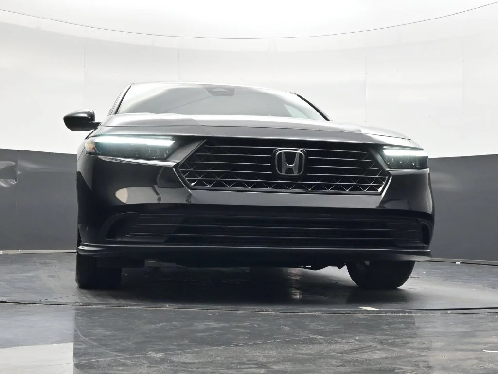 Used 2025  Honda LX image 25