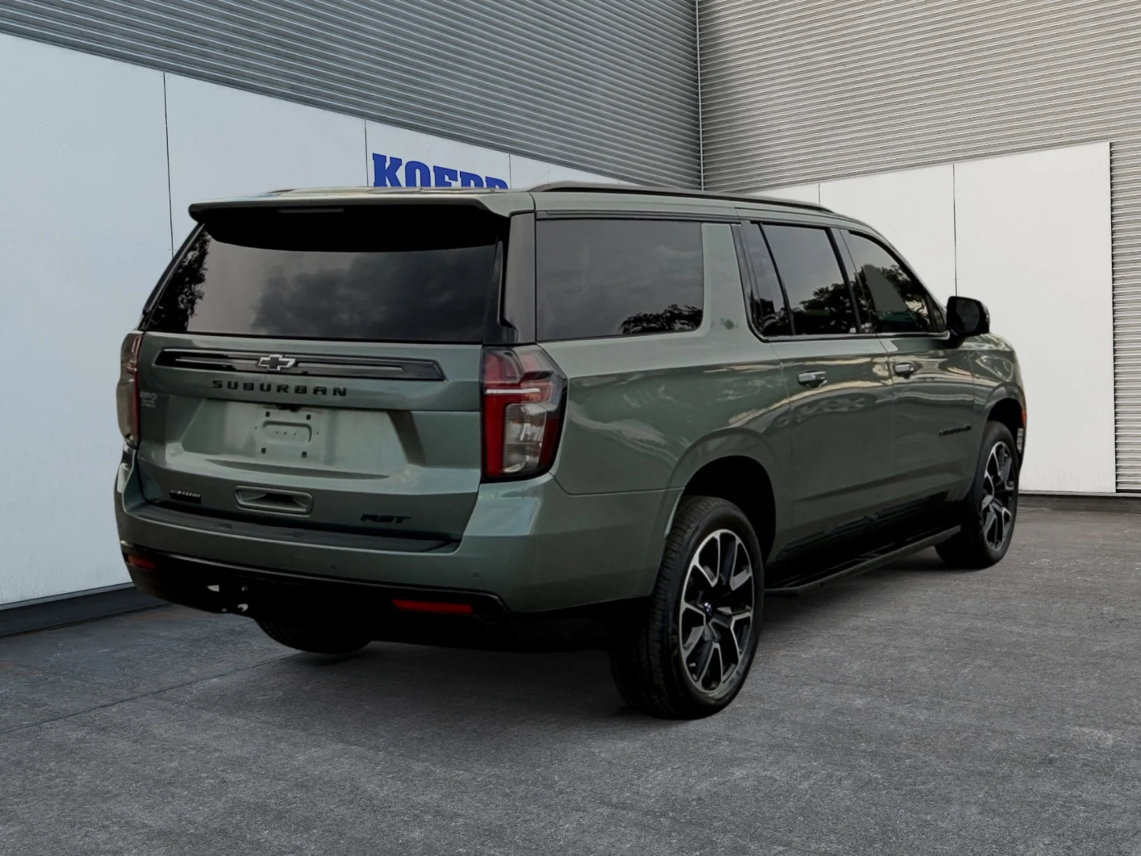 Used 2023 SILVER SAGE METALLIC Chevrolet RST image 5