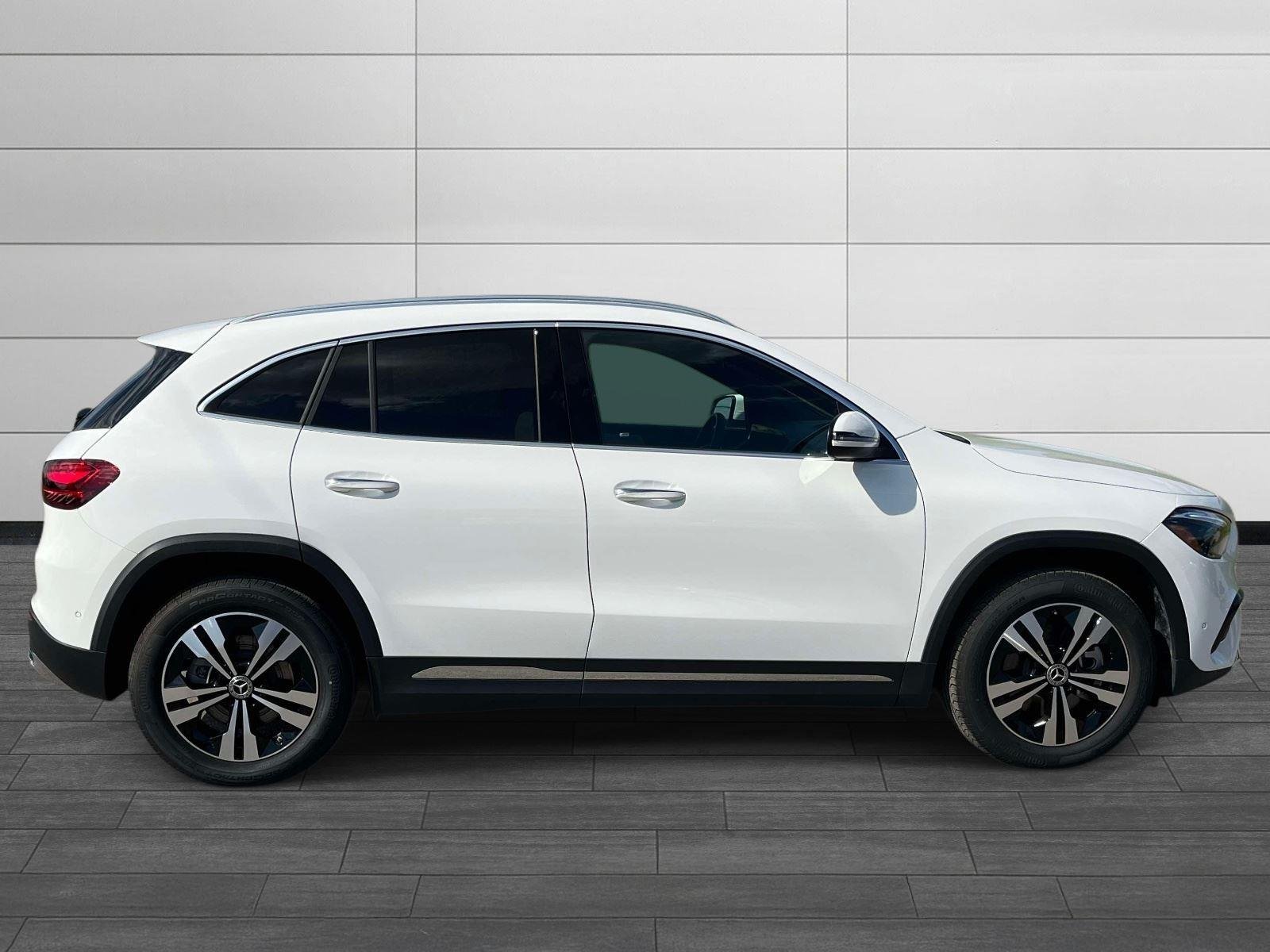 Used 2026 Polar White Mercedes-Benz GLA 250 image 2
