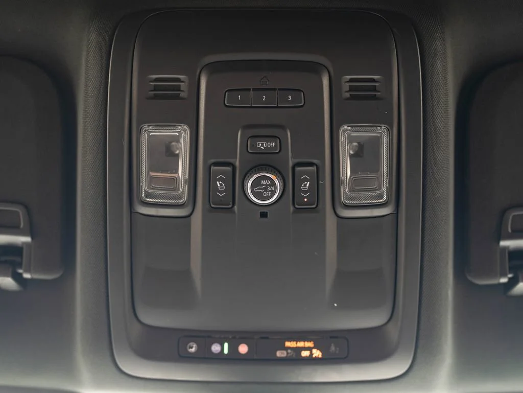 Used 2021 Summit White Chevrolet High Country image 40