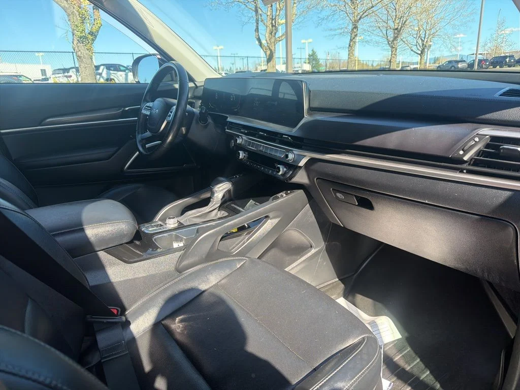 Used 2023 Ebony Black Kia S image 27