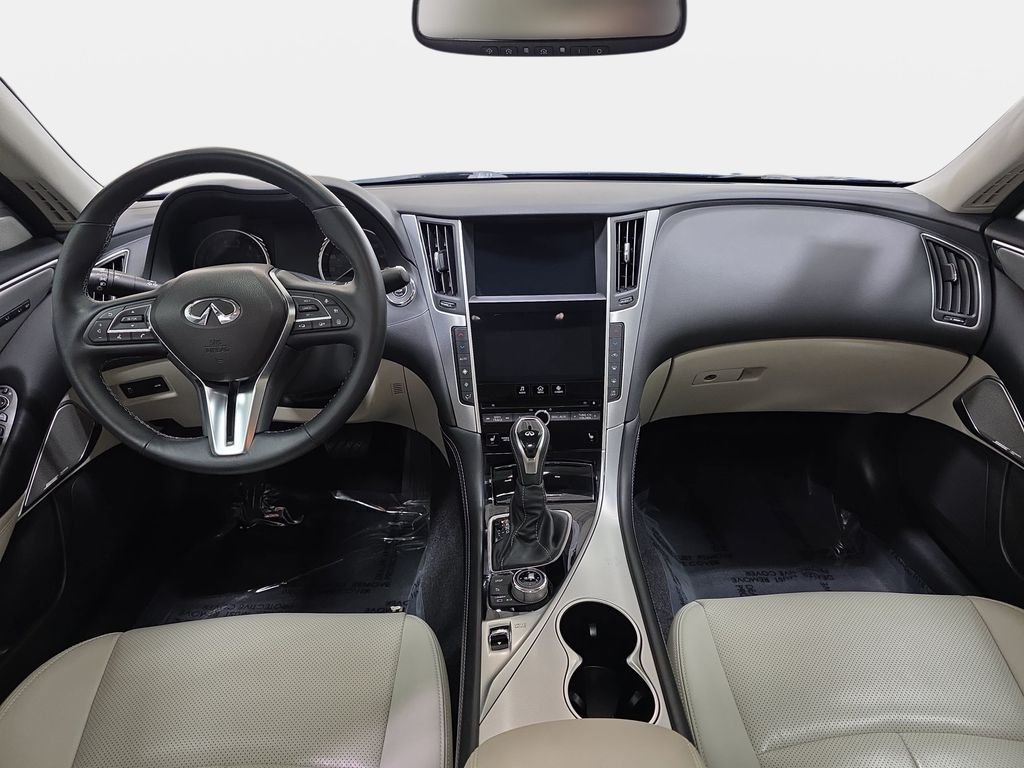 Certified Used 2023 Grand Blue INFINITI LUXE image 9