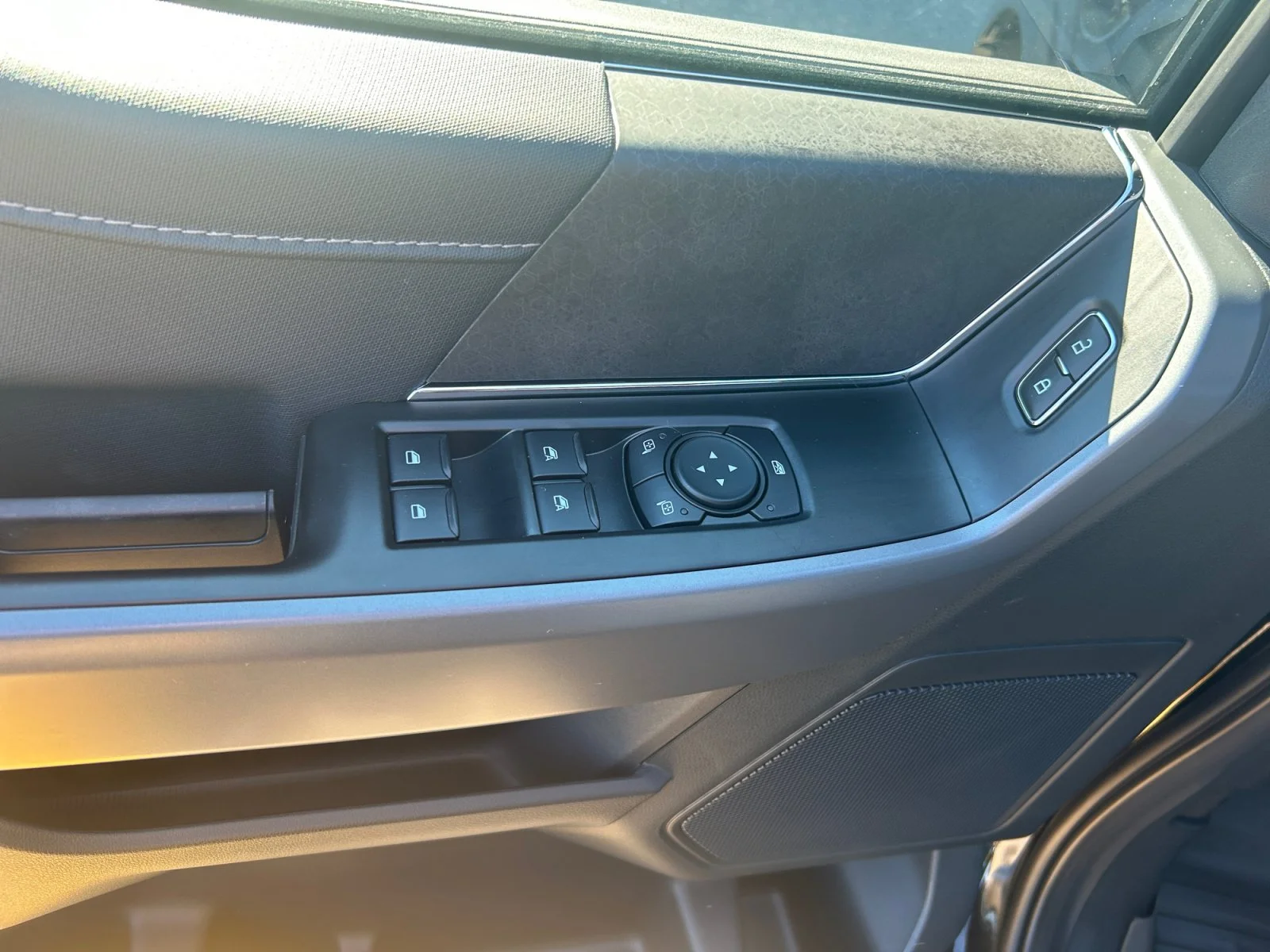 New 2026 Agate Black Metallic Ford XLT image 17