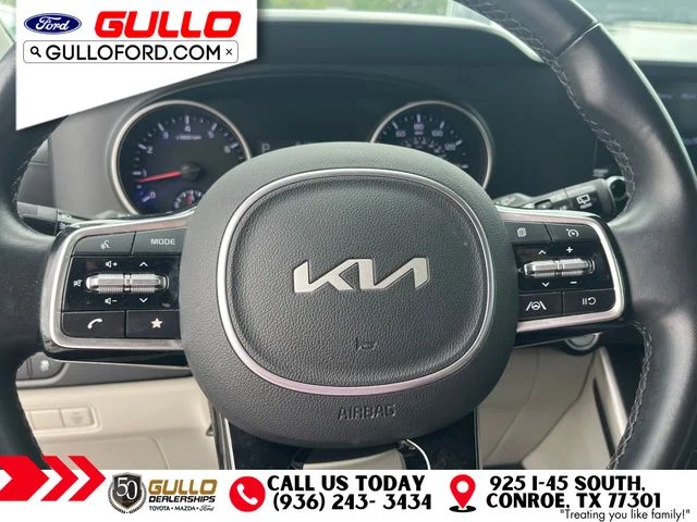 Used 2023 Snow White Pearl Kia LX Seat Package image 23