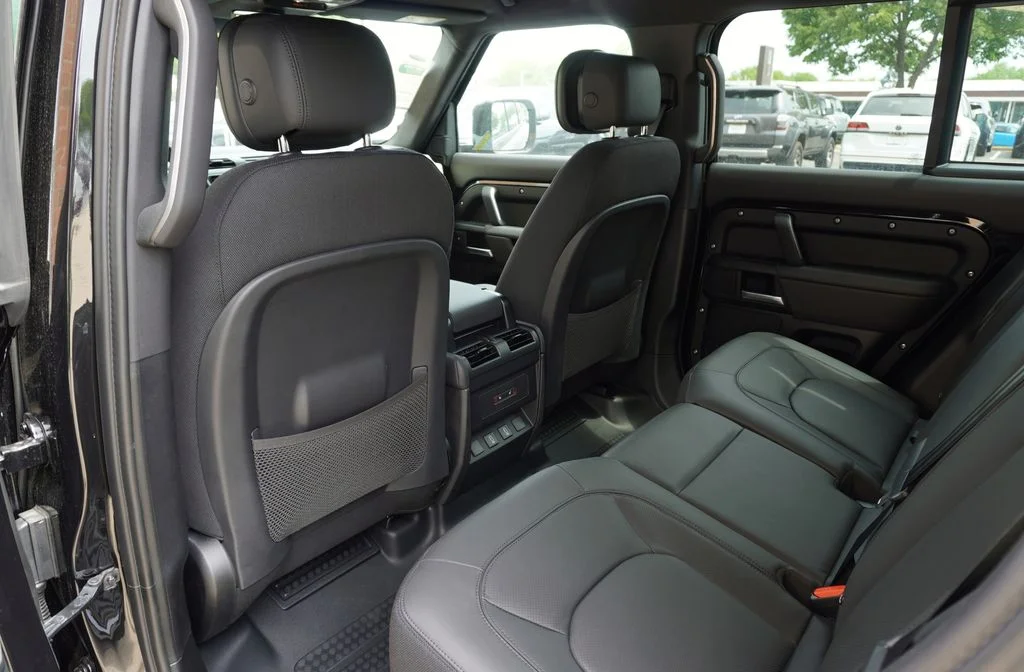 New 2026 Santorini Black Land Rover X image 30