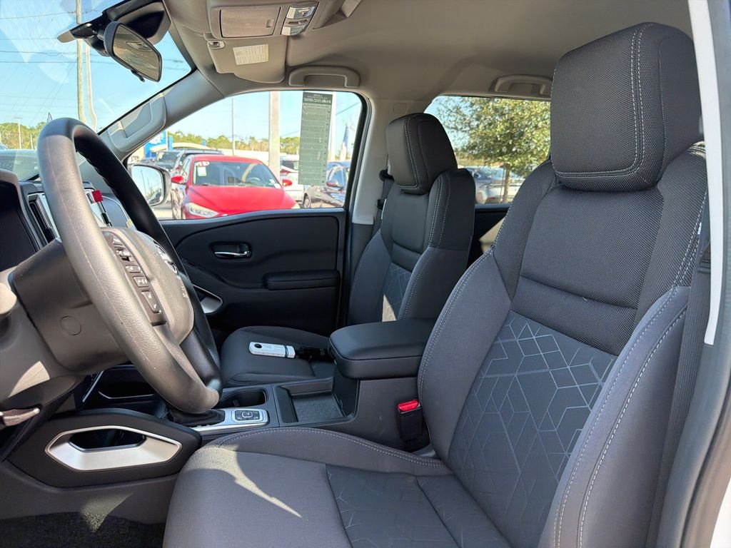 New 2026 Nissan Frontier SV 4D Crew Cab