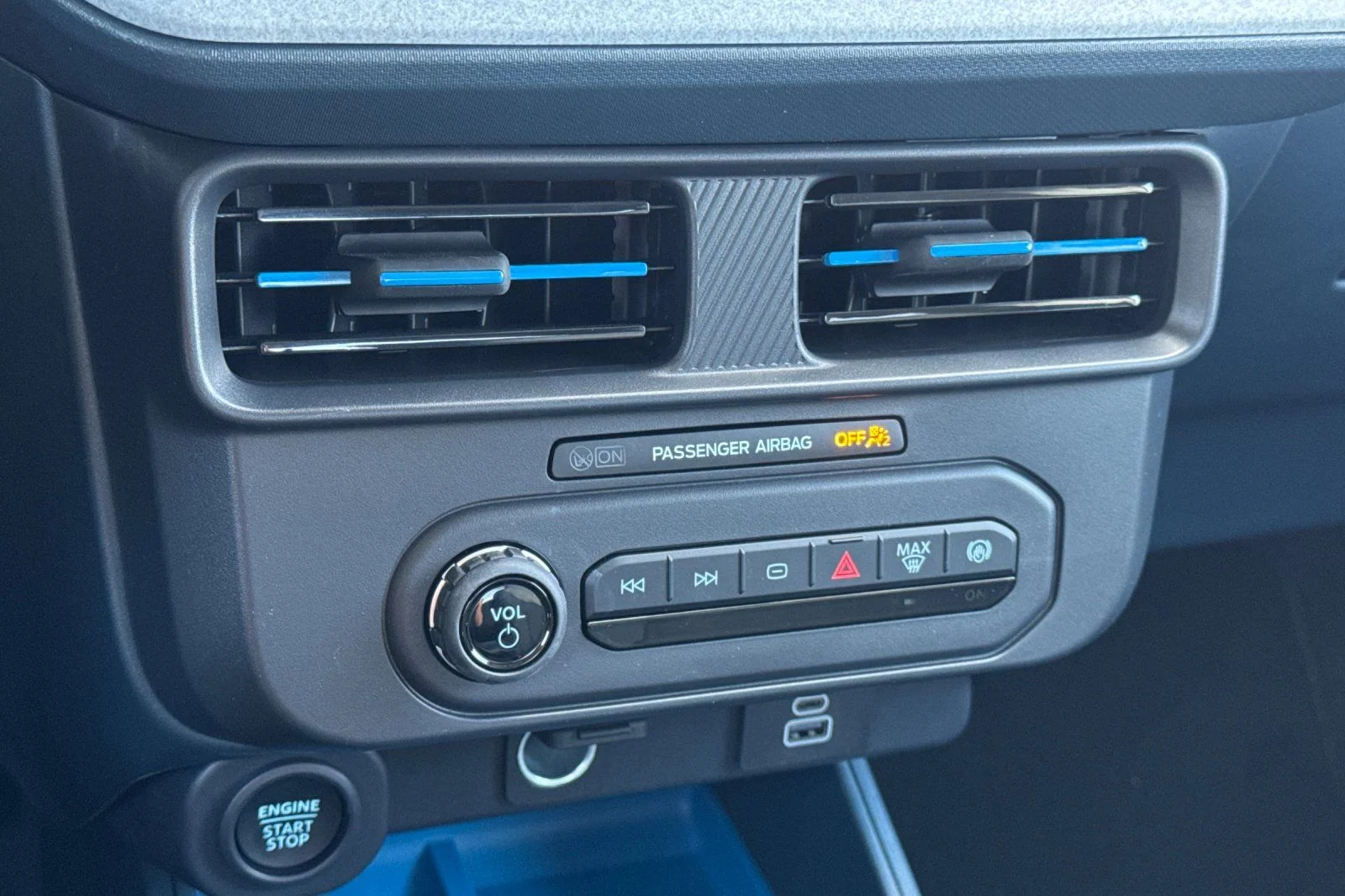 New 2026 Carbonized Gray Metallic Ford XLT image 21