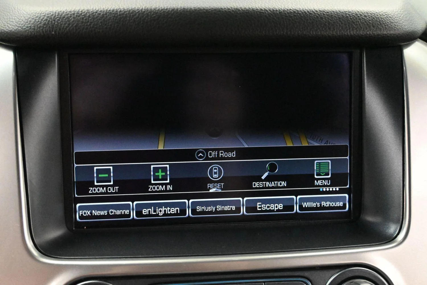 Used 2018 PEPPERDUST METALLIC Chevrolet LT image 28