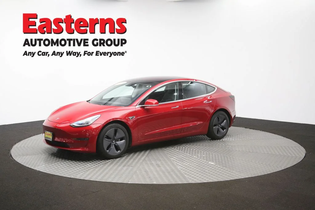 Used 2018 Red Tesla Long Range image 51