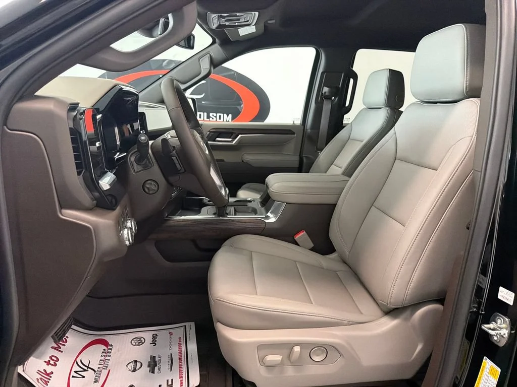 New 2026 Onyx Black GMC SLT image 9