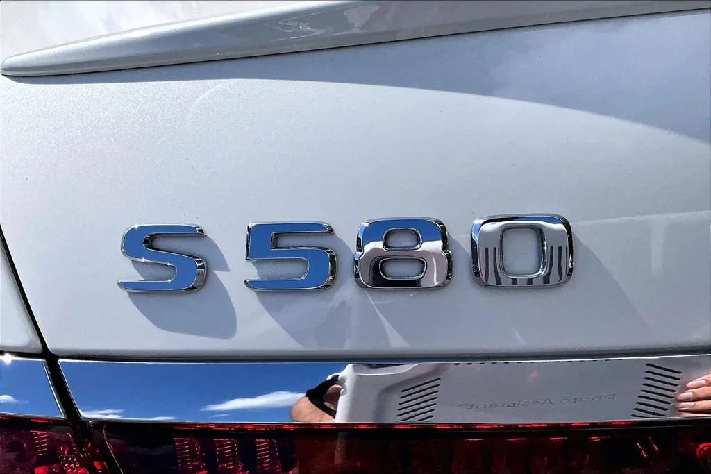 Certified Used 2021 White Mercedes-Benz S 580 image 32