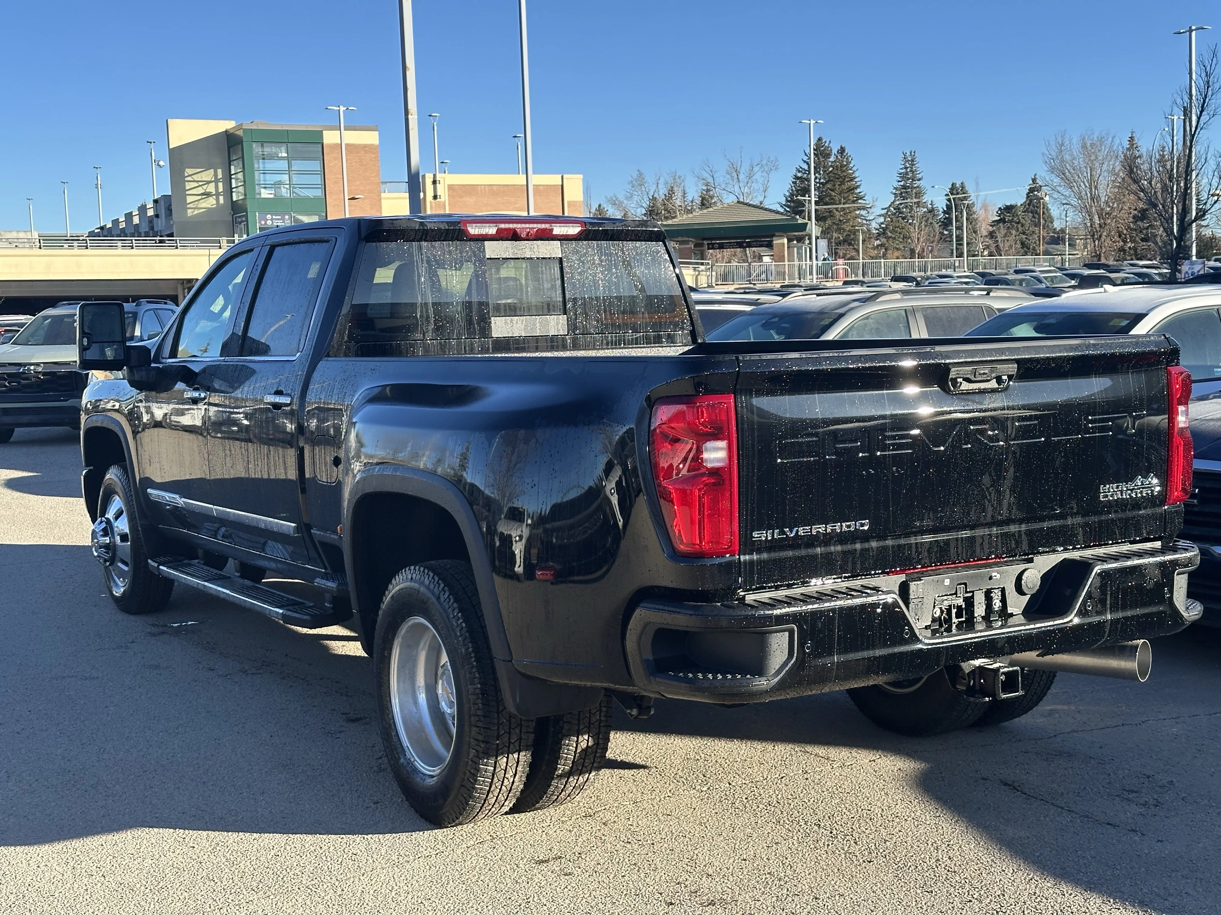New 2026 Black Chevrolet High Country image 4