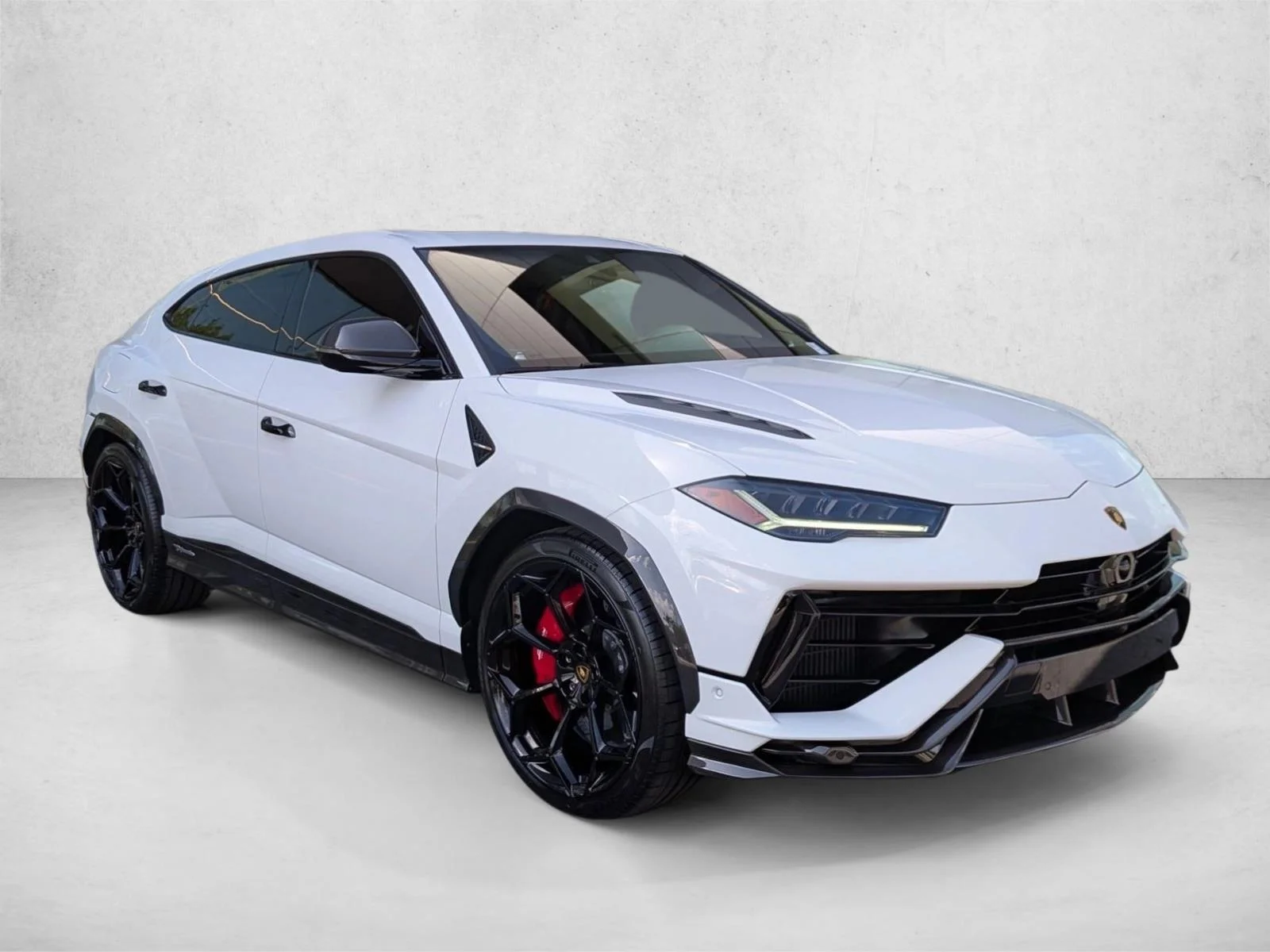 Used 2023 White Lamborghini Performante image 3