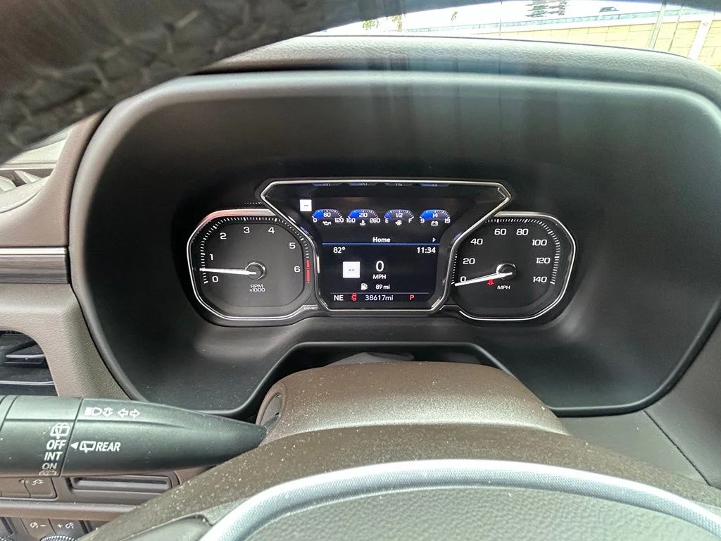 Used 2021 Red GMC SLT image 12