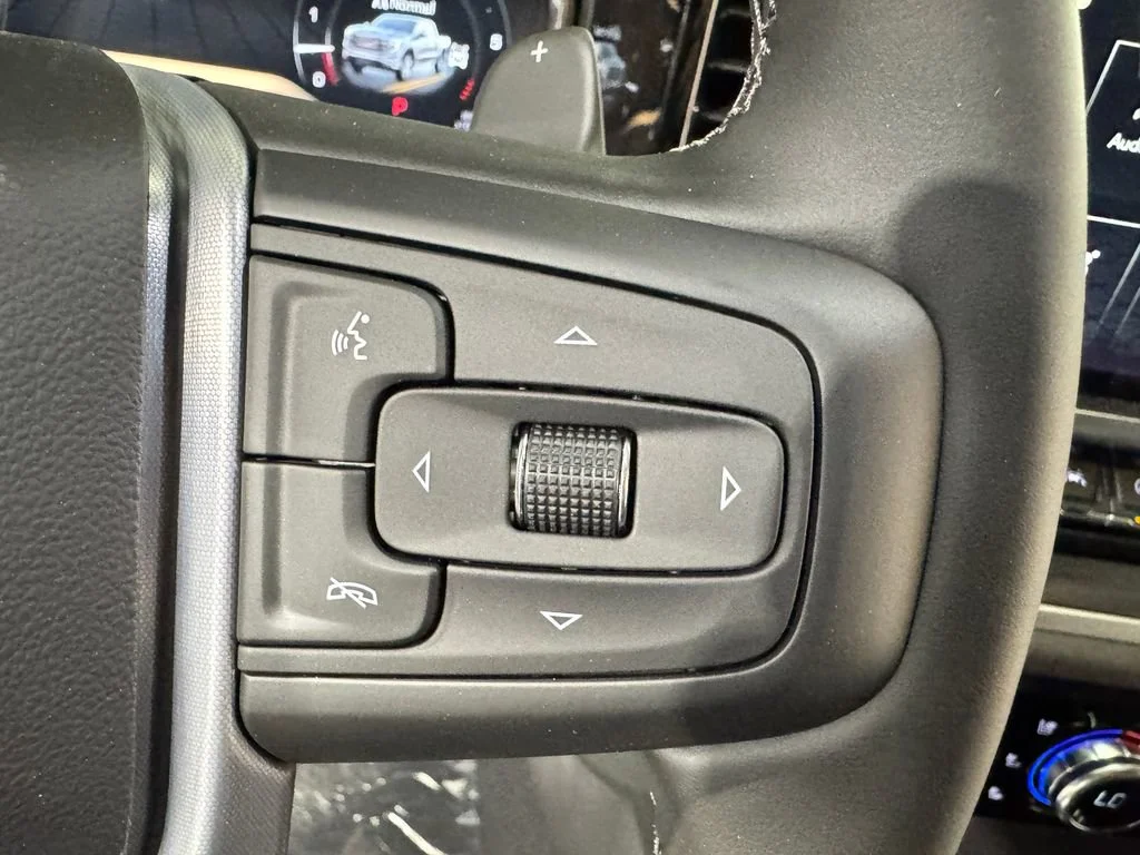 New 2026 Glacier White Tricoat GMC SLT image 17