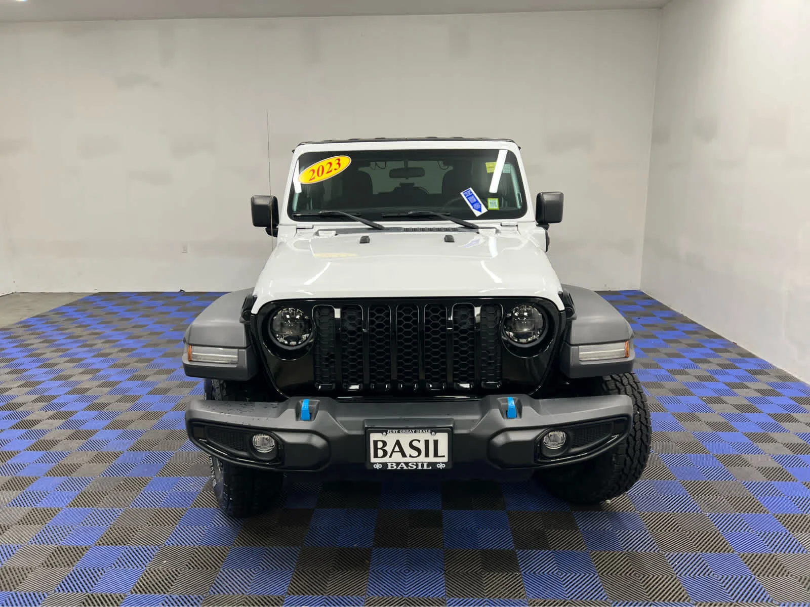 Used 2023 Bright White Clearcoat Jeep  image 7