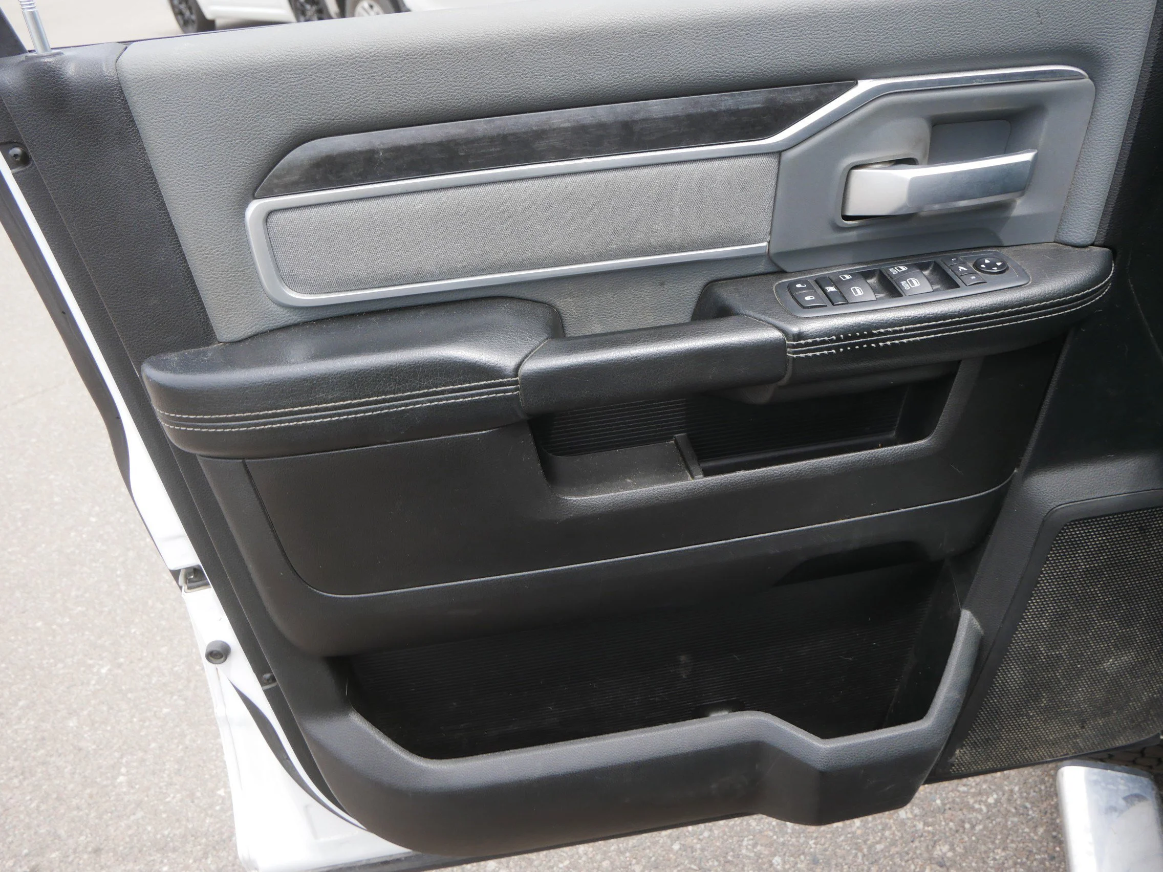 Certified Used 2019 White Ram Big Horn image 19