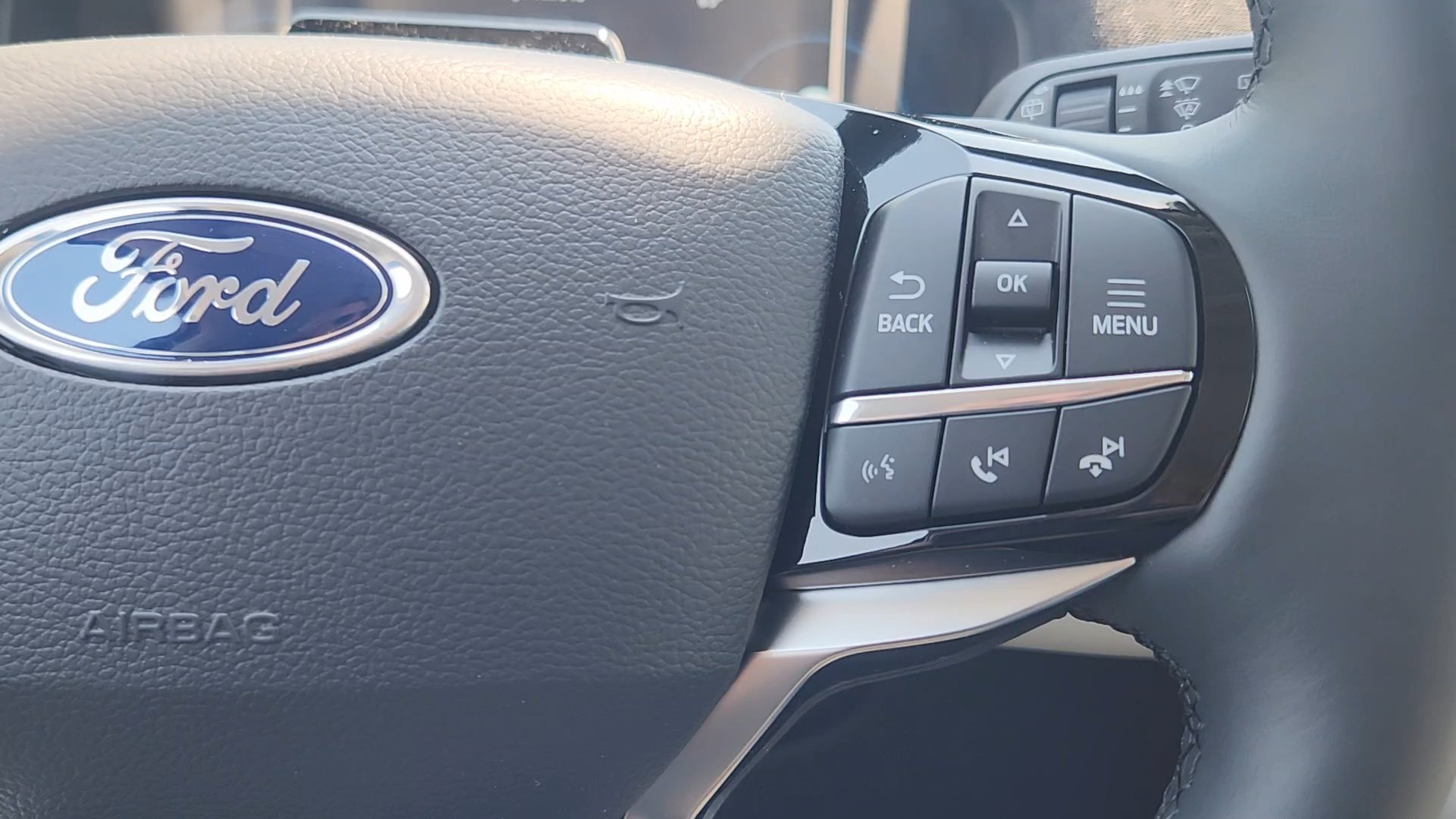 New 2026 Carbonized Gray Metallic Ford Platinum image 22