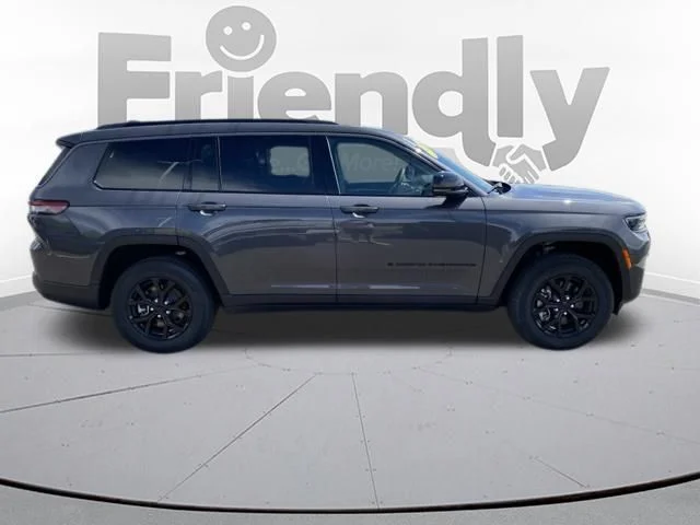 New 2026 Baltic Gray Metallic Clear-Coat Exterior Paint Jeep Altitude image 6