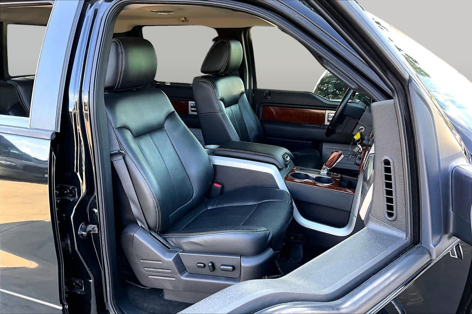 Used 2010 Tuxedo Black Ford XLT image 7