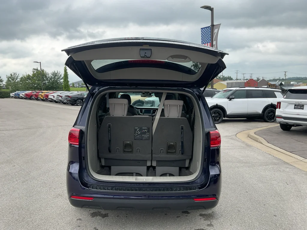 Used 2021 Celestial Blue Kia LX image 16