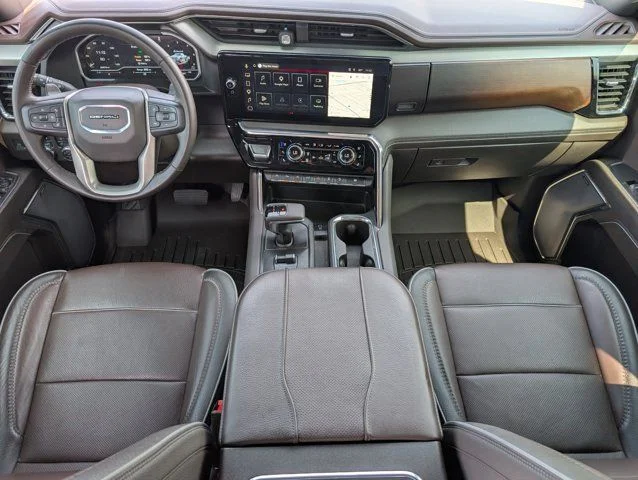 Used 2023 White Frost Tricoat GMC Denali image 5