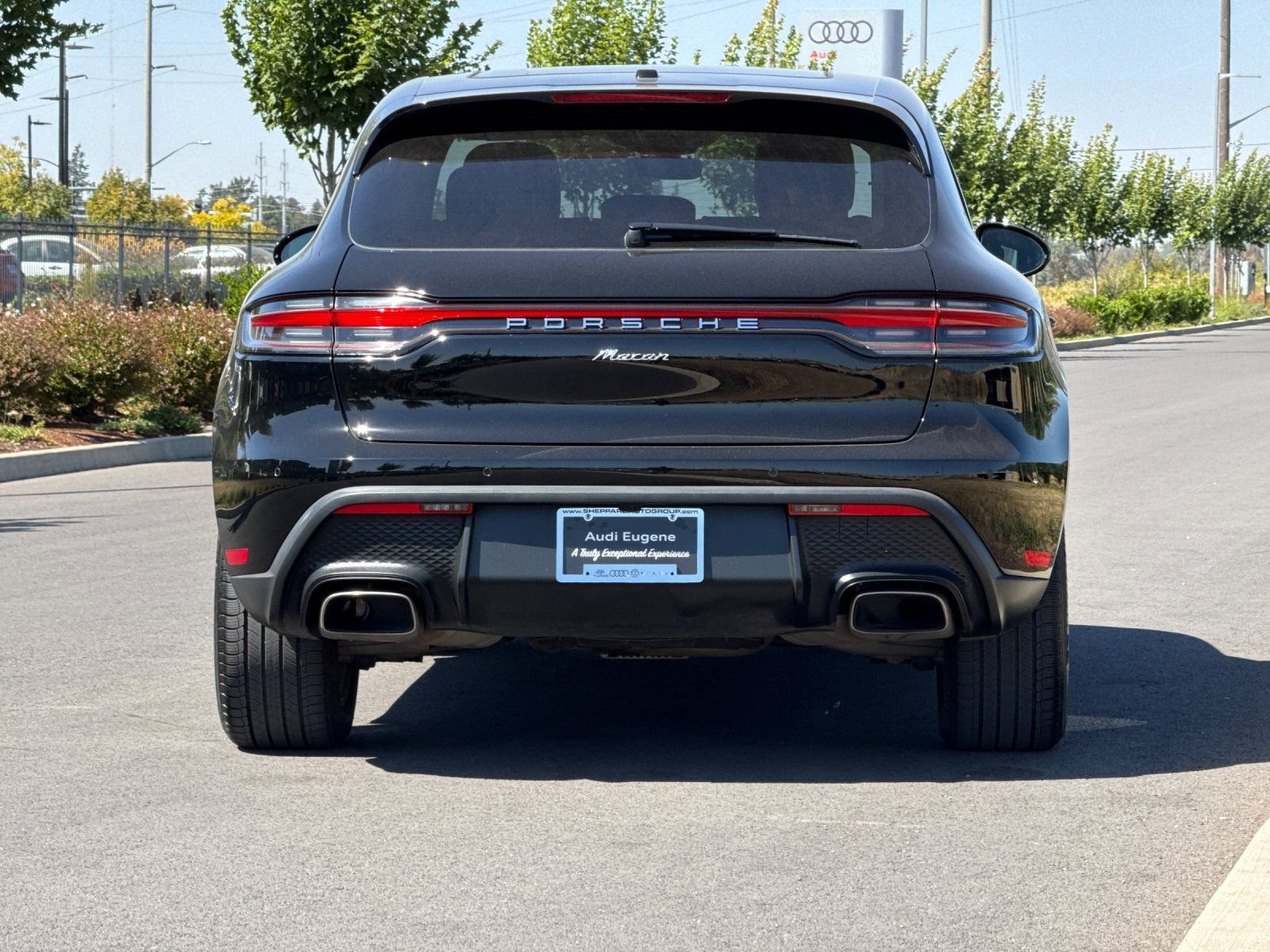 Used 2024  Porsche Base image 4