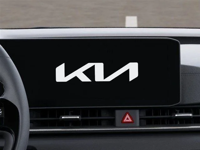 New 2027 Ivory Silver Kia EX image 20