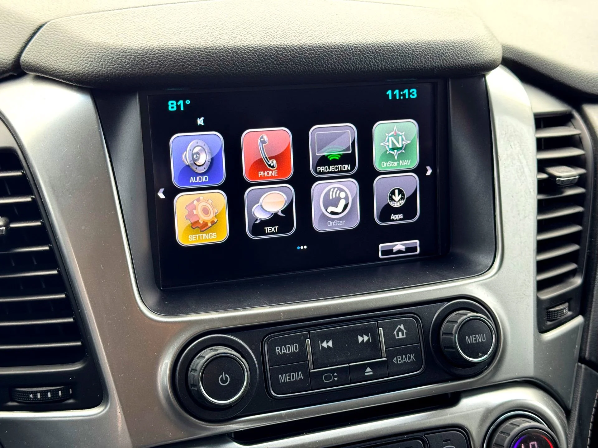 Used 2018 Summit White Chevrolet LS image 28