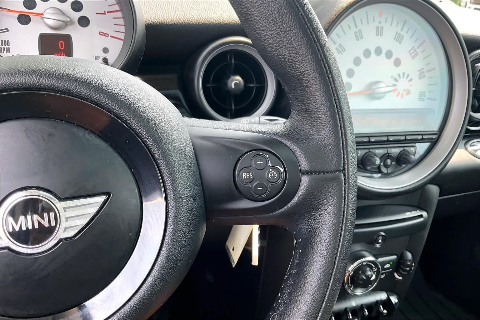 Used 2012  MINI  image 23