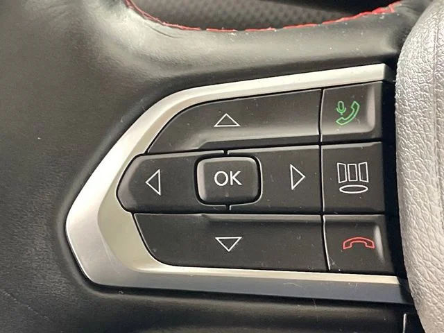 Used 2022 Black Jeep Trailhawk image 24