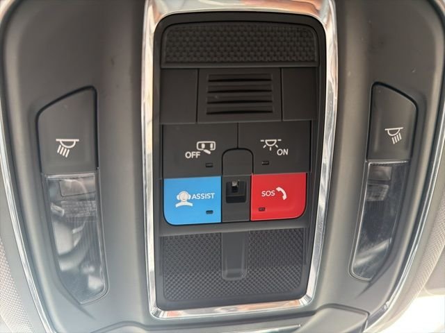 Used 2023 Black Jeep Laredo image 21