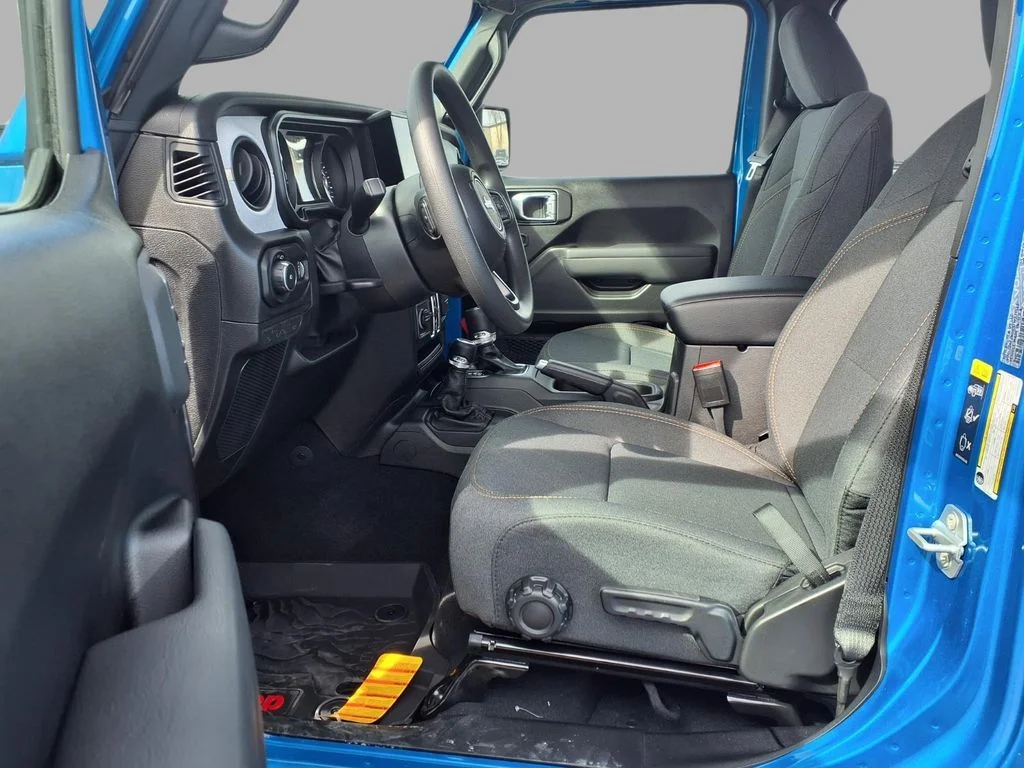 New 2026 Hydro Blue Pearl-Coat Exterior Paint Jeep Sport image 22