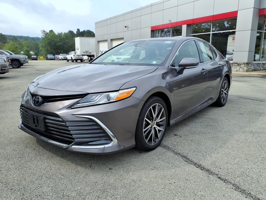 Used 2024 Predawn Gray Mica Toyota XLE image 8