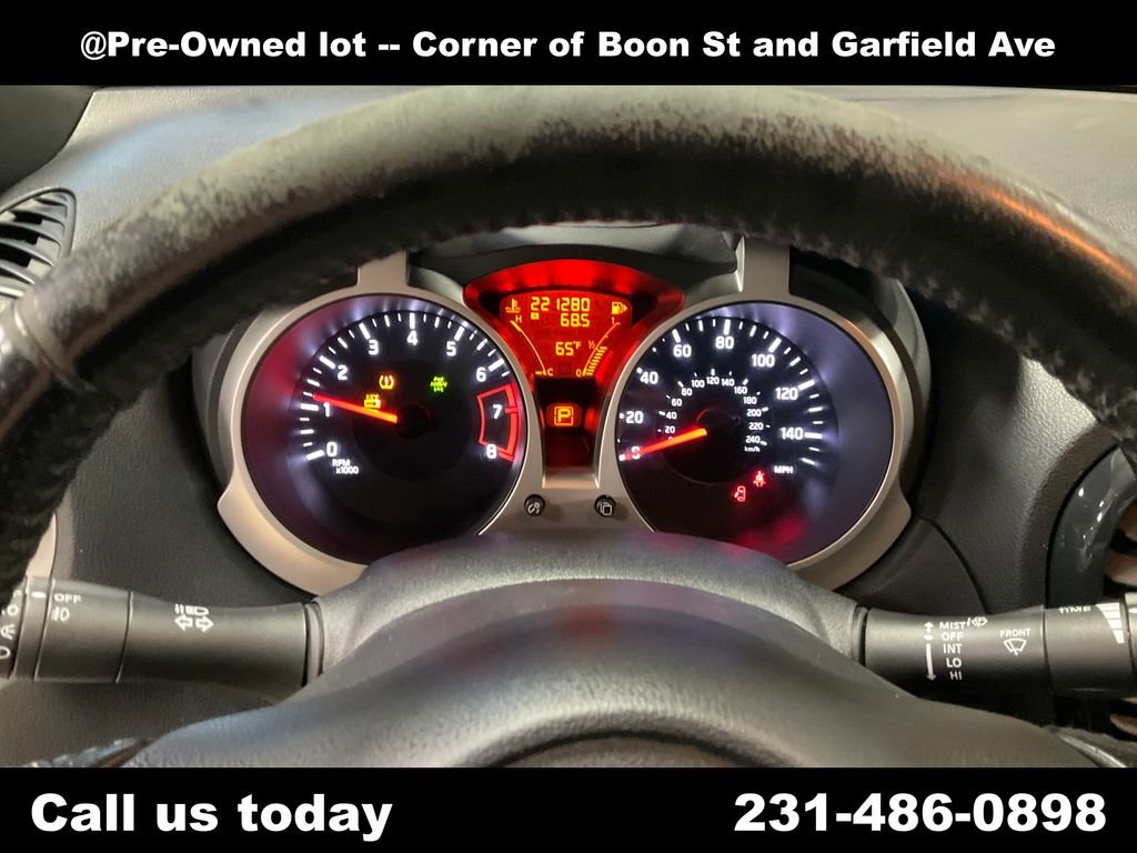 Used 2011 Red Nissan SL image 21