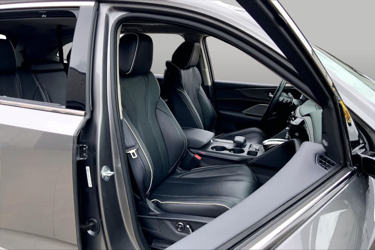 Used 2023 Liquid Carbon Metallic Acura w/Advance Package image 9