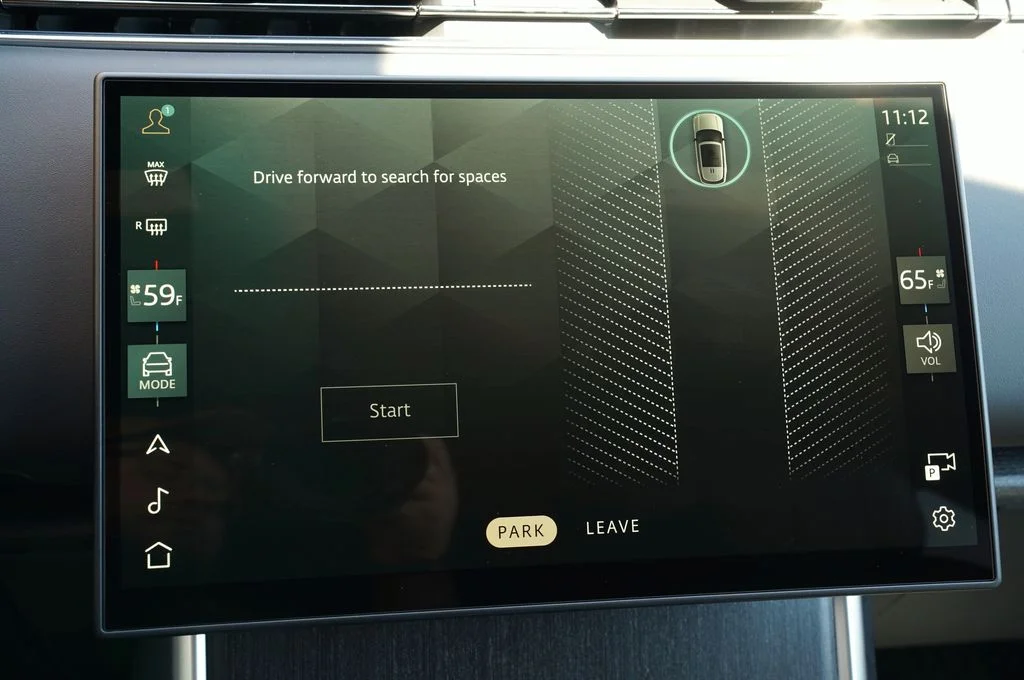 New 2026 Carpathian Grey Land Rover SE image 25