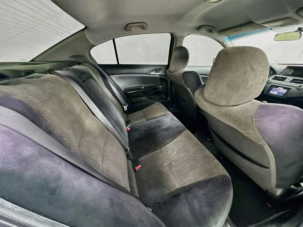 Used 2008 Silver Honda LX image 30