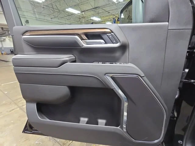 New 2026 Black Chevrolet LT image 29