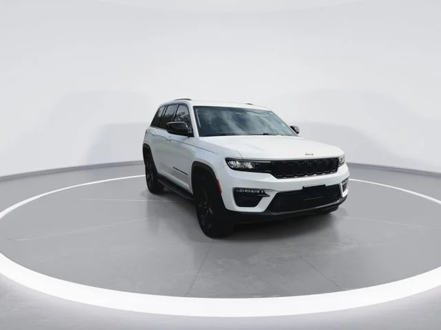 Used 2023 White Jeep Limited image 2
