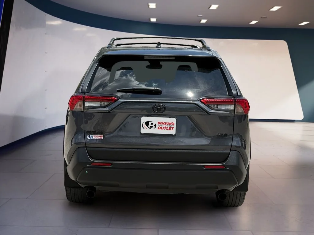 Used 2025 Gray Toyota XLE Premium image 4