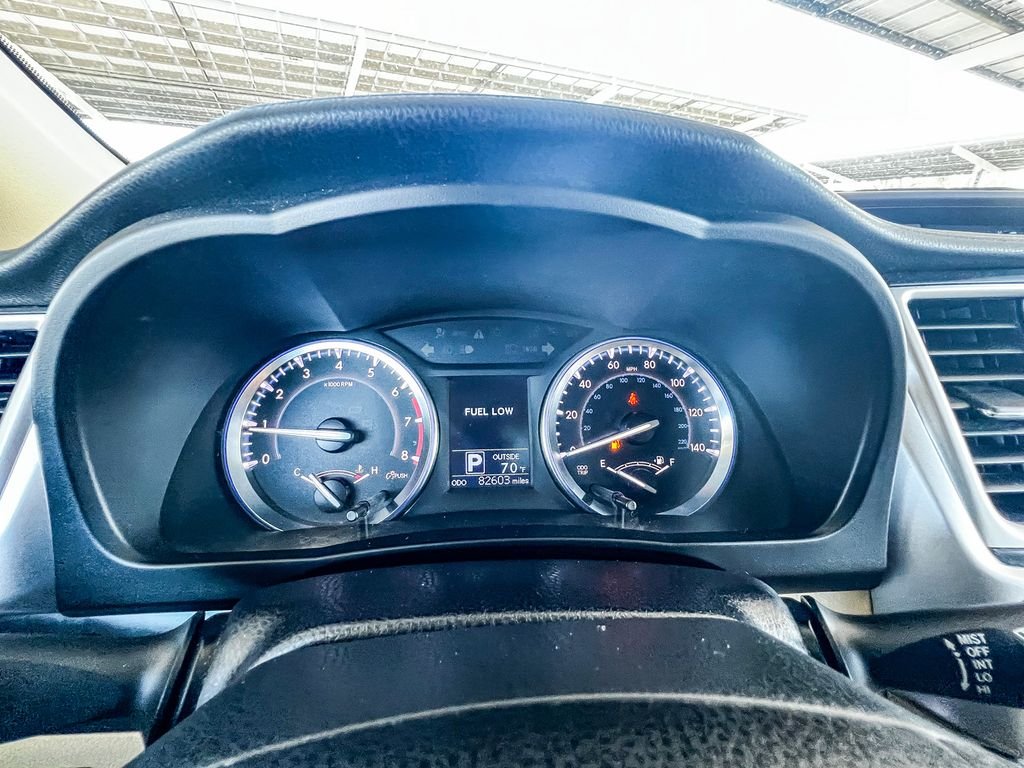 Used 2015 Blizzard Pearl Toyota LE Plus V6 image 21