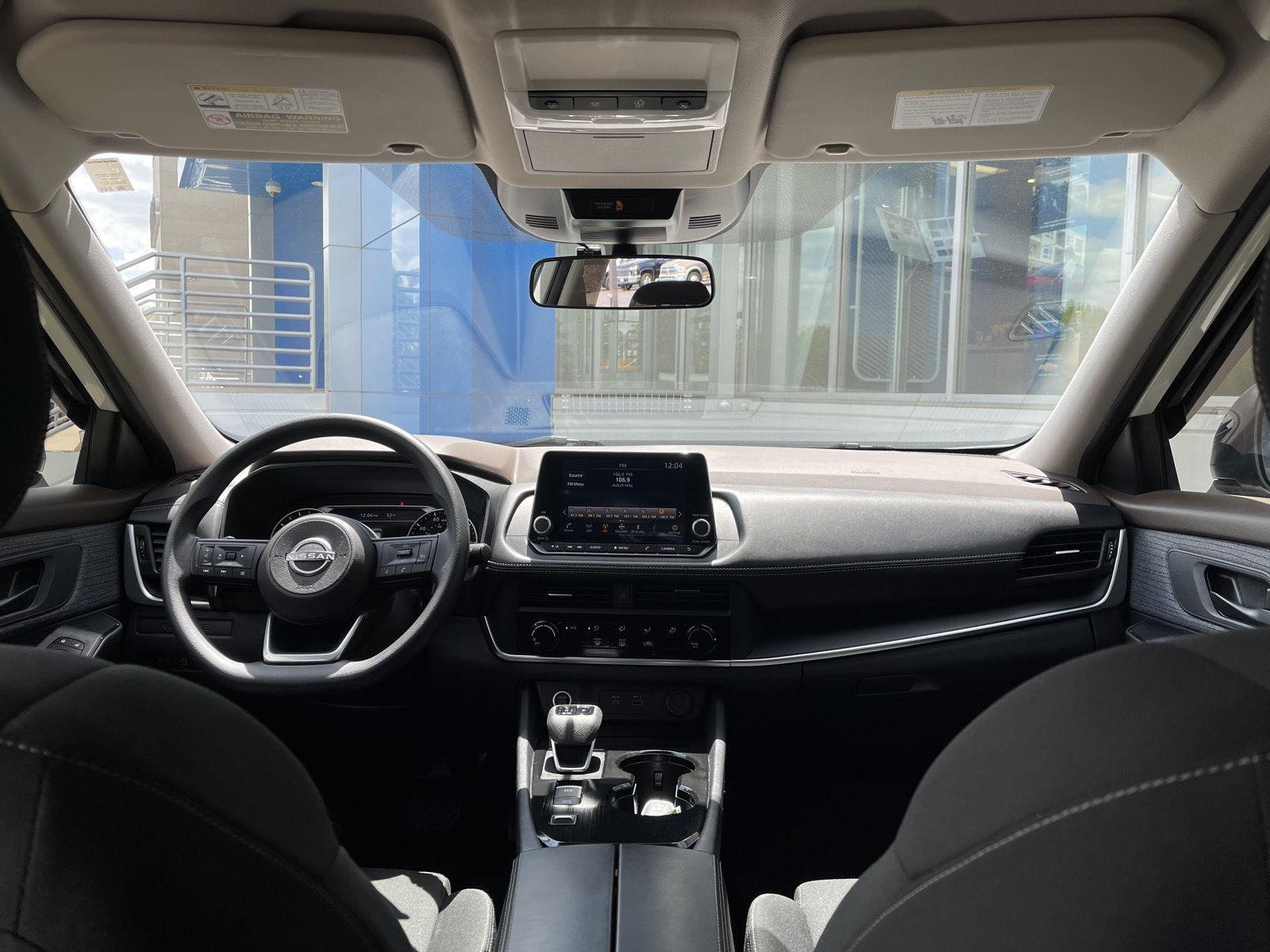 Used 2023 Glacier White Nissan S image 19