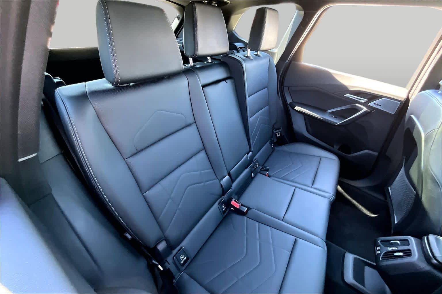 Used 2024 Storm Bay Metallic BMW xDrive28i image 18