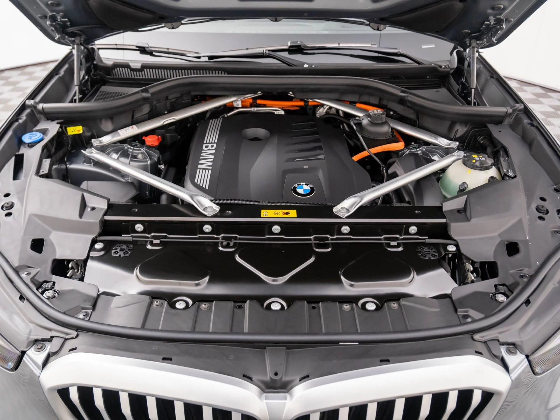 New 2026 Gray BMW xDrive50e image 31