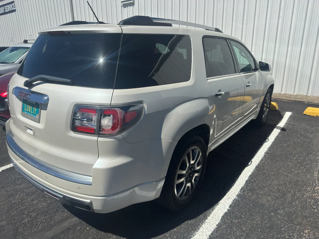 Used 2014  GMC Denali image 3